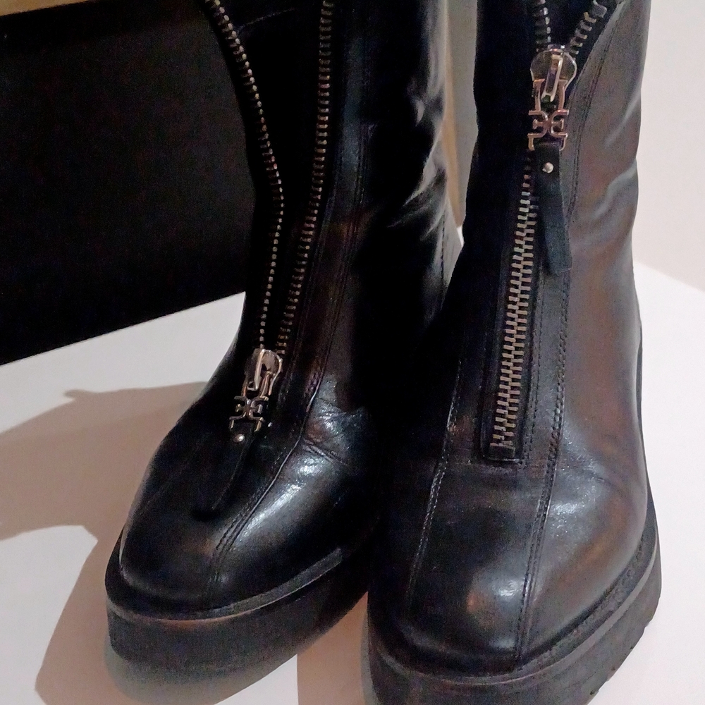 Sam Edelman Black Leather Boots with Zipper